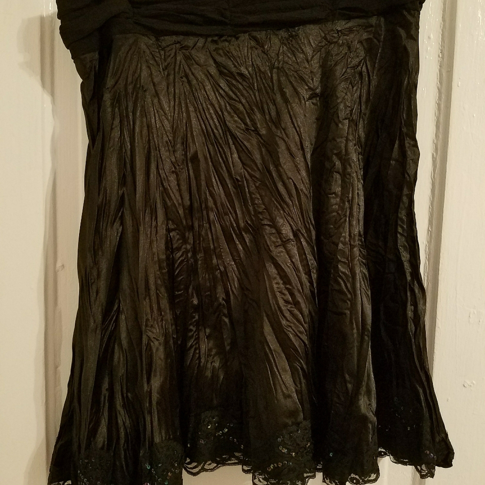 Young Essense Black Skirt Sparkle Hem